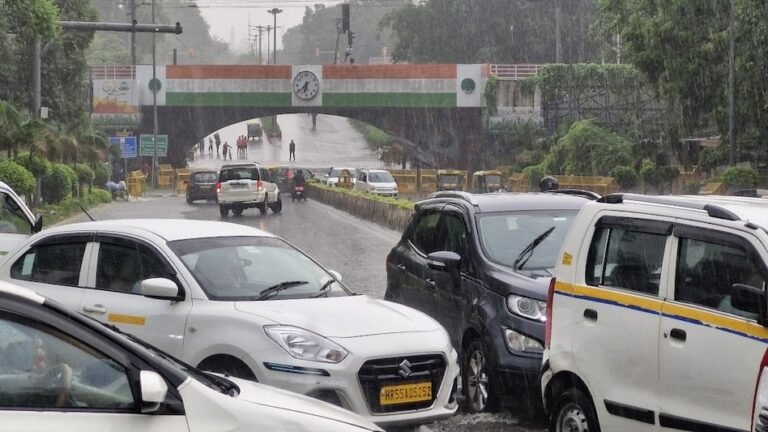 66a310dd30335-delhi-traffic-effected-due-to-rain-265835827-16x9