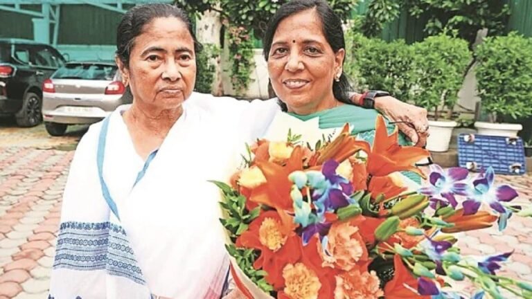 Mamta-Banerjee-Sunita-Kejriwal