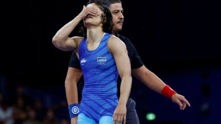 Vinesh-Phogat-of-India-reacts-after-winning-the-match-against-Yui-Susaki-of-Japan