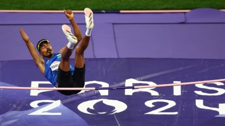 Nishad-Kumar-of-India-in-action