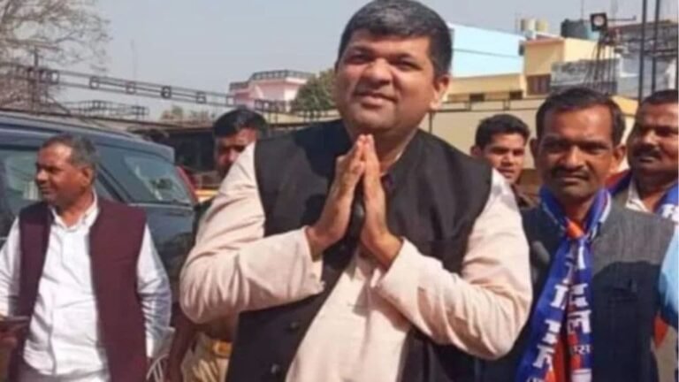 yogi-government-aashish-patel-up-stf